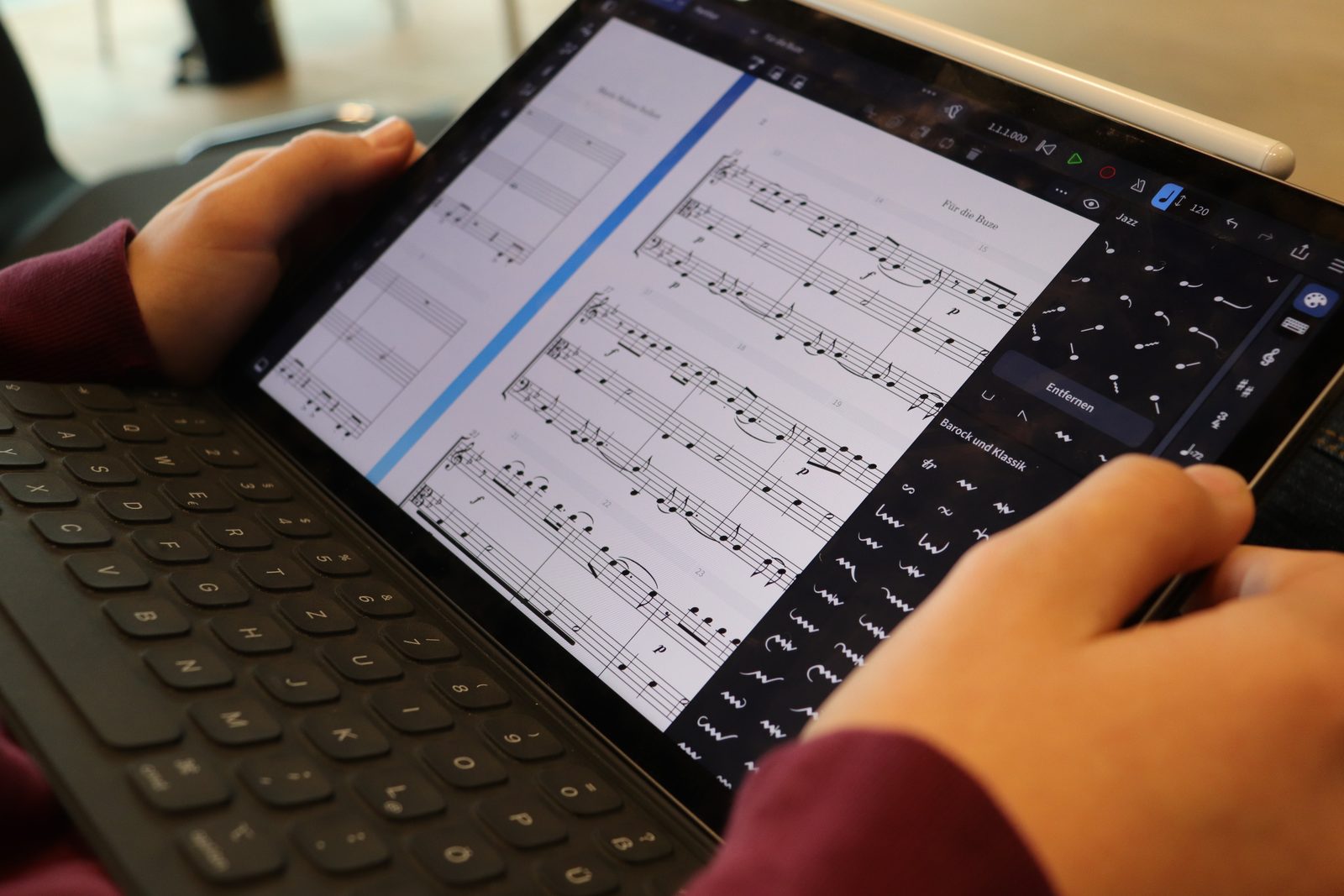 Writing a score on a tablet